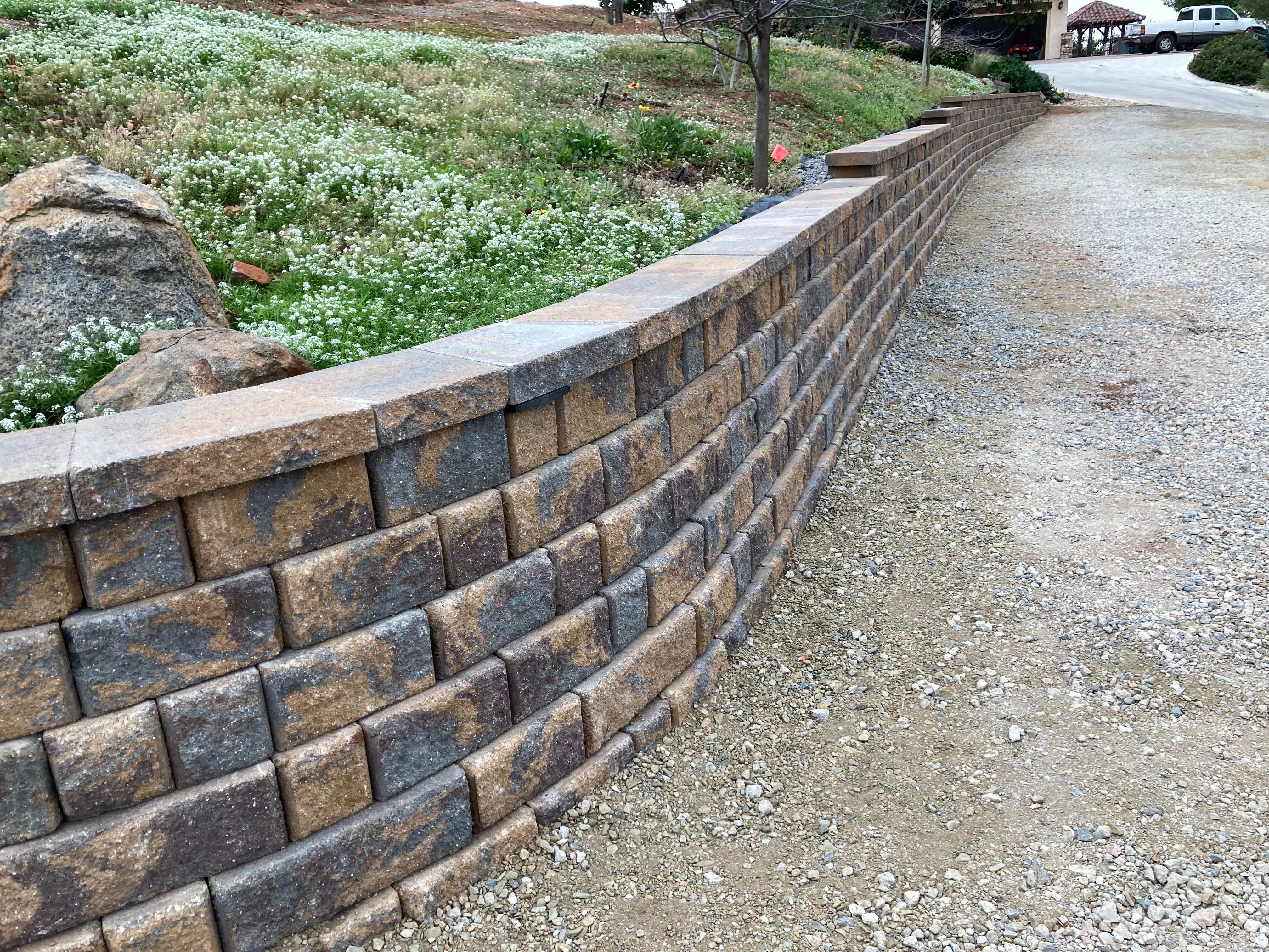 Retaining wall and backyard hardscaping